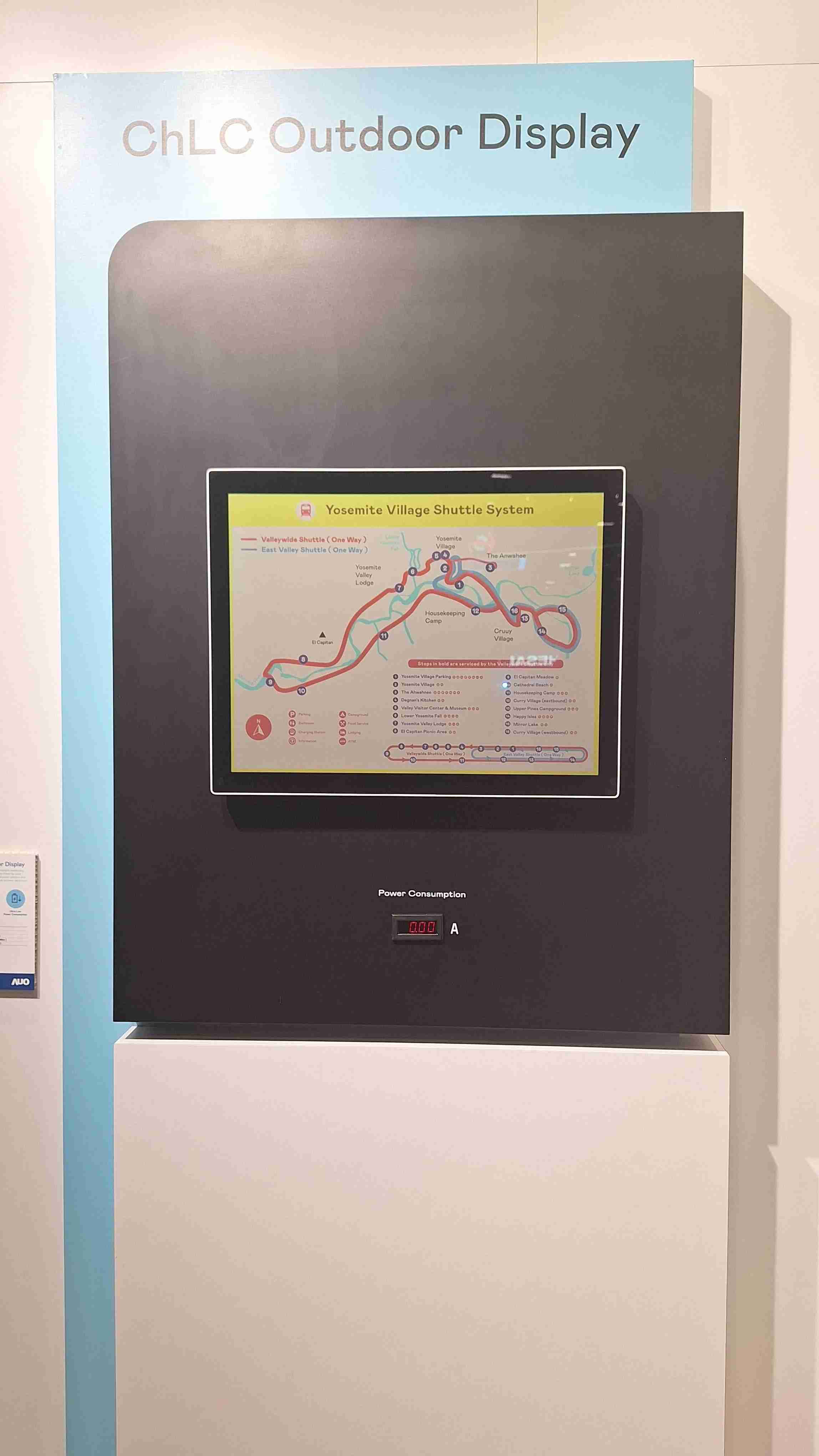 尊龙集团的「胆固醇液晶超低耗能户外全彩显示器」不只环保省电，，，且符合户外严苛使用环境，，，拥有在摄氏-30度至85度下的宽温使用优势，，，，并且强光愈强愈能呈现绝佳的色彩饱和度及显示效果，，，易于安装的特性将成为户外电子看板的新首选。。
